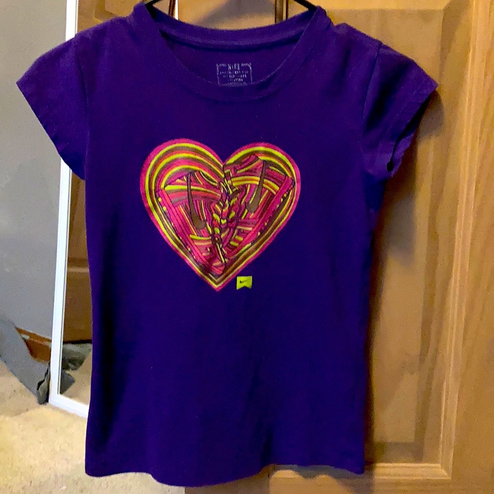 Girls size 10/12 Nike tshirt